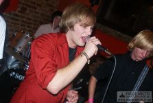 В арт-кафе «Химера» відбувся концерт «Dude Bobr Party #6»