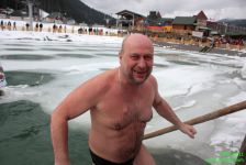 Четвертий Всеукраїнський Фестиваль моржів на Буковелі