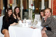 Шоколадна вечірка до 8 березня в «Надії