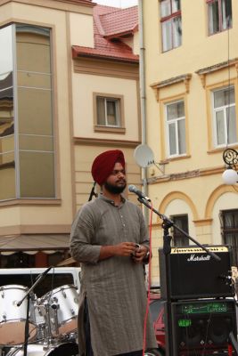 Стажер з Індії Джасвін